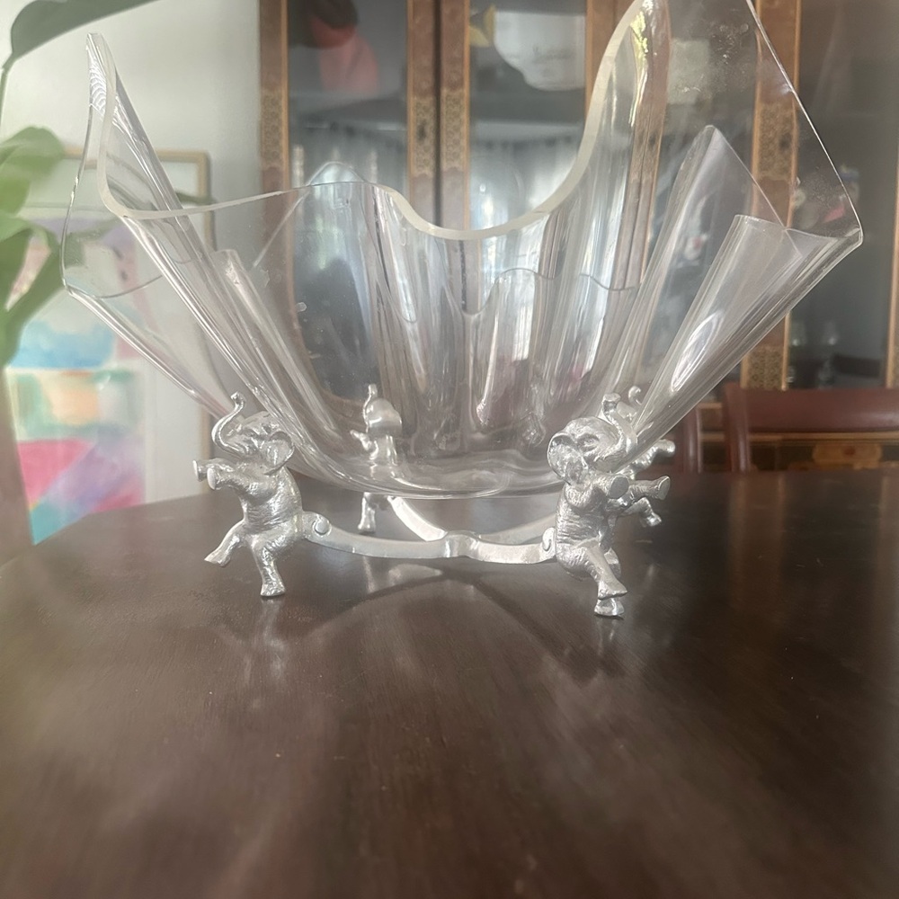 Arthur Court Silver elephants holding lucite handkerchief bowl